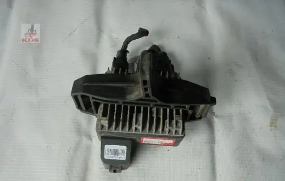 Hyundai Genesis Coolant fan relay 25384-2M250