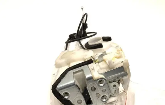 Suzuki Swift II Rear door lock 82302-68LA0