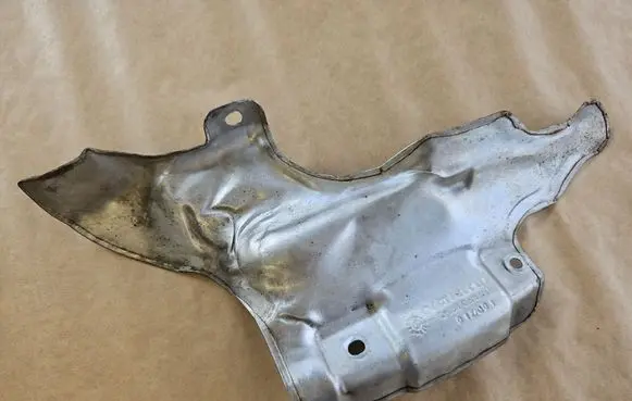 Mercedes-Benz GL X166 Heat shield in engine bay A2781420820 2781420820