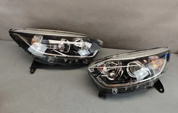 Renault Captur Headlights/headlamps set 103419012373