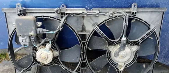 Mitsubishi Lancer Electric radiator cooling fan