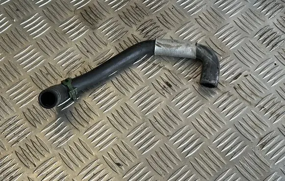 Renault Trafic III (X82) Engine coolant pipe/hose