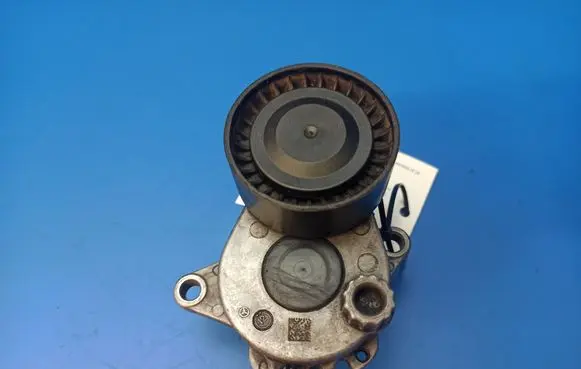 Mercedes-Benz E W212 Alternator belt tensioner A6512001770