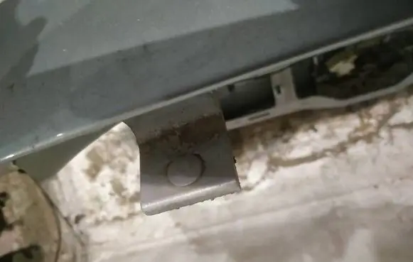 Volkswagen Polo IV 9N3 Tailgate/trunk/boot hinge 