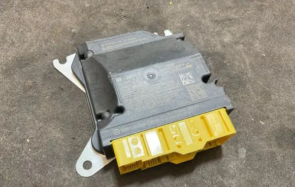 Mercedes-Benz A W177 Airbag control unit/module A1779006604 0285015378 E64210418