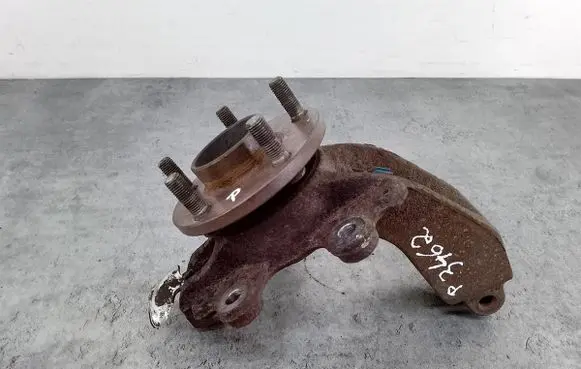 Ford Focus Front wheel hub spindle knuckle 3M51-3K170