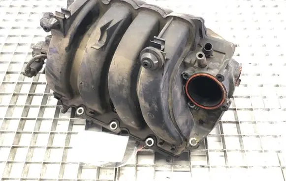 Volkswagen Golf Plus Intake manifold 03C129711F