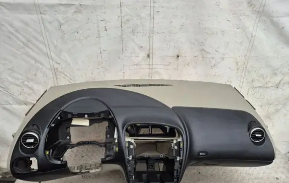 Seat Altea XL Dashboard 5P1858291A 5P0880329 5P0857067