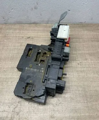 Mercedes-Benz C W204 SAM control unit 2049006401 5DK00922549 2045458932