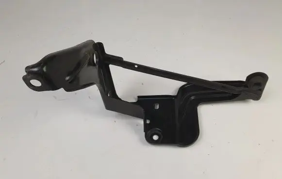 Audi A6 S6 C6 4F Intercooler pipe mounting bracket 4F0145814