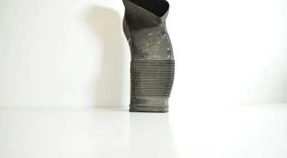 Audi A6 S6 C5 4B Air intake duct part 8D0129617E