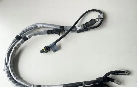 Mercedes-Benz E W213 Wires (starter motor) A2135401117