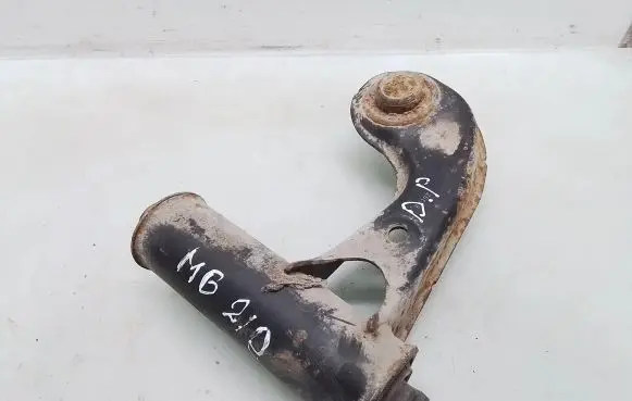 Mercedes-Benz E W210 Front lower control arm/wishbone