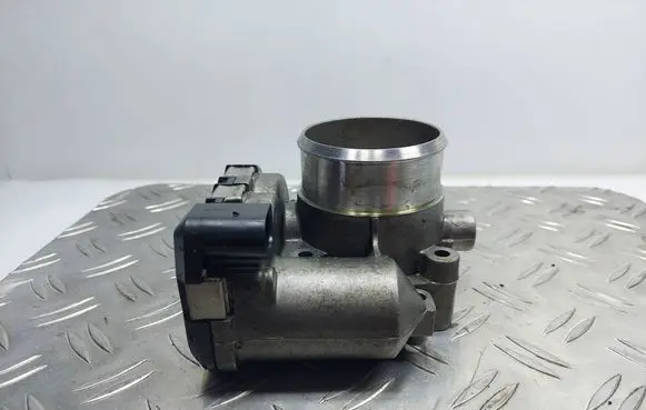 Volkswagen PASSAT B5 Throttle body valve 06B133062MKAS 06B133062M