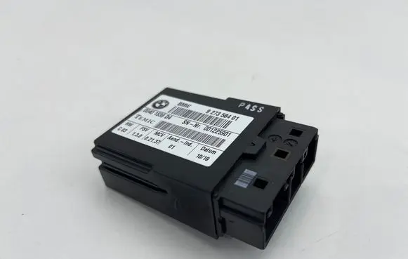 BMW 4 F32 F33 Seat belt adjustment motor 9273584 00401838 001225901
