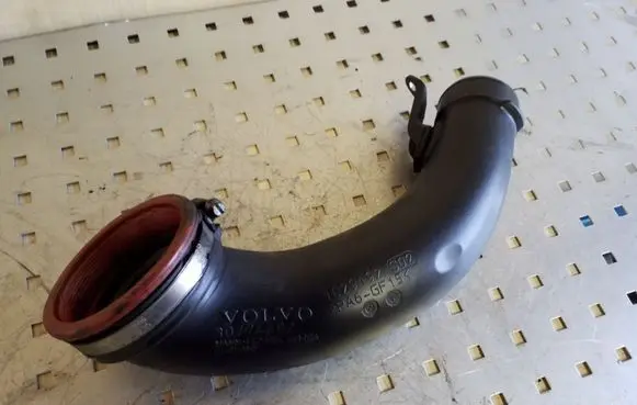 Volvo XC60 Intercooler hose/pipe 30774692