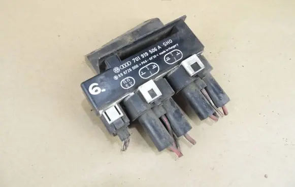 Volkswagen Sharan Coolant fan relay 701919506A 898726000