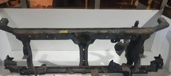 Nissan Navara Radiator support slam panel