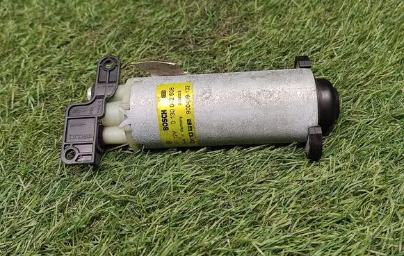 Volkswagen Phaeton Seat adjustment motor 900499102 0130002508