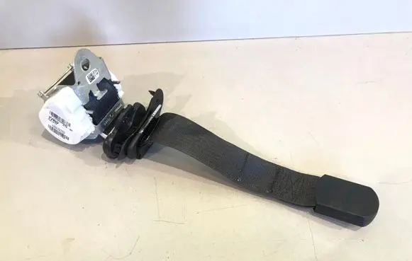 Jeep Cherokee Rear seatbelt P1UU52DX9AC P34153832B