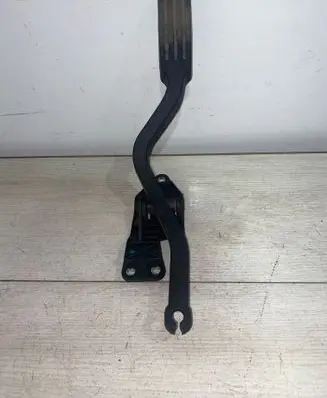 Ford Fiesta Accelerator throttle pedal 2S619P732AB