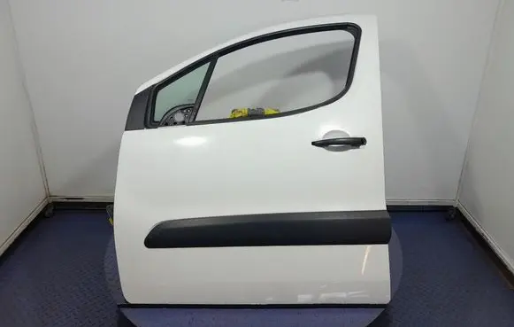 Peugeot Partner Front door
