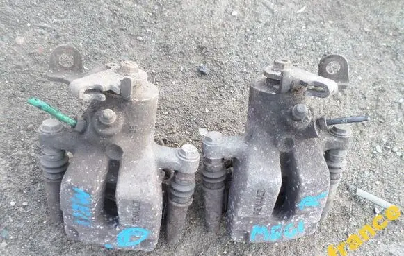 Renault Megane II Rear brake caliper 