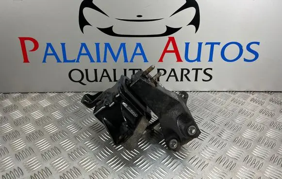 KIA Optima Engine mount bracket 21830C1070