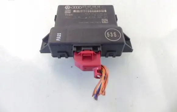 Audi A4 S4 B8 8K Gateway control module 8T0907468AB