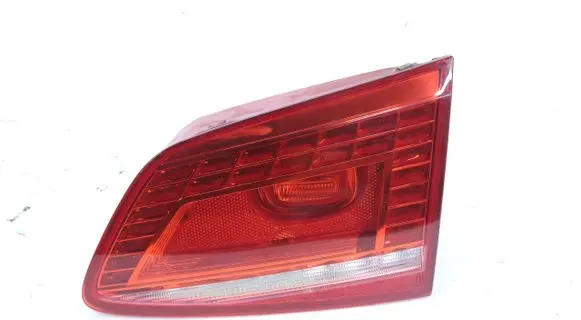 Volkswagen PASSAT B7 Rear/tail lights 5781236