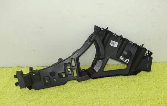Rear bumper mounting bracket