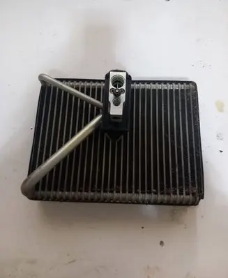 Volvo V70 Air conditioning (A/C) radiator (interior) 28536