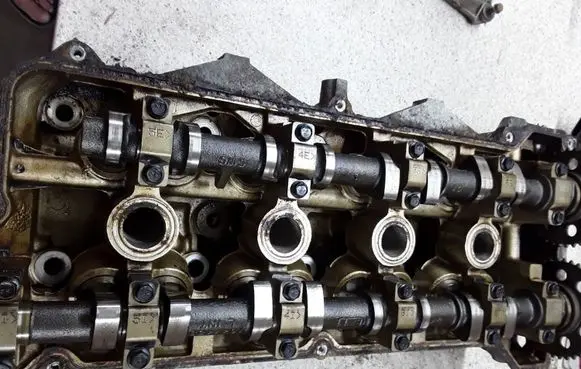 Cadillac STS Seville Engine head 1647155 1647489 1647435
