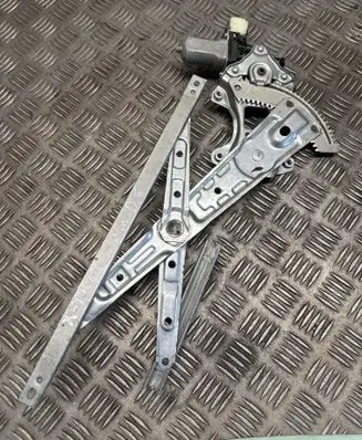 Nissan X-Trail T32 Rear door window regulator with motor 