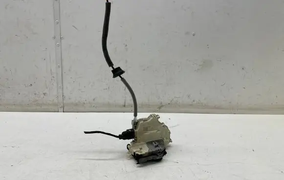 Audi A4 S4 B9 Rear door lock 4G0839015F