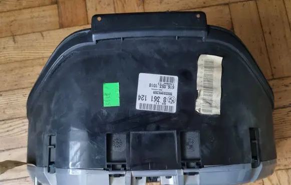 BMW 5 E34 Speedometer (instrument cluster) 9220300980 8361120