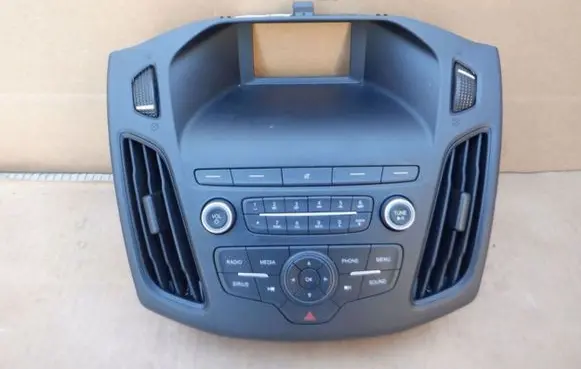 Head unit multimedia control