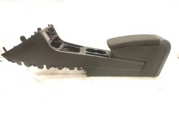 Volkswagen PASSAT B7 Center console