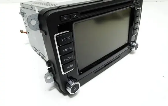 Volkswagen PASSAT B7 Radio/CD/DVD/GPS head unit 1T0035680F 000532850 A2C33064501