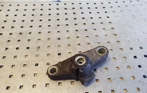 Nissan X-Trail T31 Gearbox mounting bracket