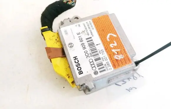 Volkswagen Touareg I Airbag control unit/module 3D0909601E 0285001733