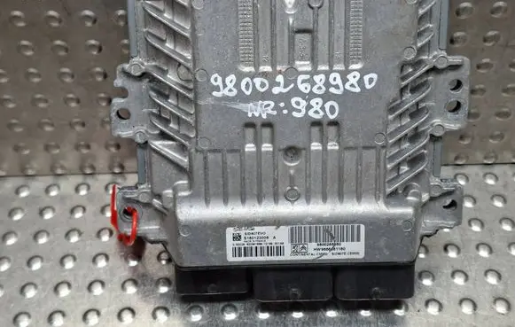 Peugeot 2008 I Engine control unit/module S26282980 S180123008A 9800268980