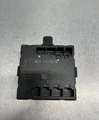 Mercedes-Benz E W211 Door control unit/module A2048208226