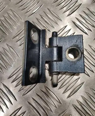 Volvo XC70 Rear door lower hinge