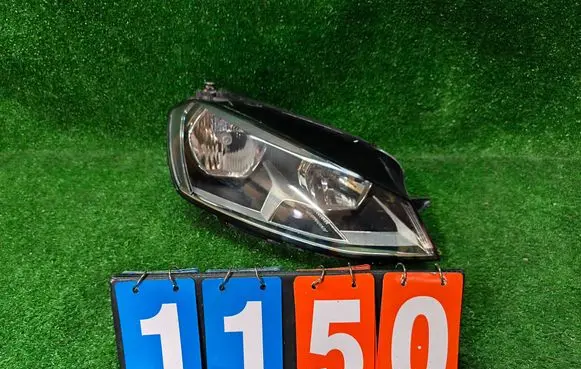 Volkswagen Golf VII Headlight/headlamp 