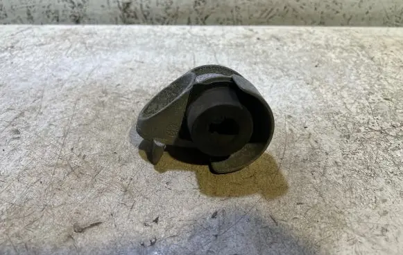 Jeep Grand Cherokee WL Muffler mount bracket/holder 