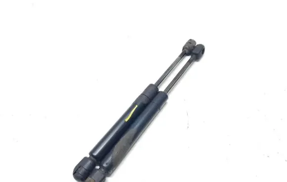 Audi A4 S4 B5 8D Shock absorber/damper mounting bracket 8D5827552C