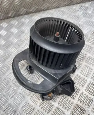 Mercedes-Benz CLA C117 X117 W117 Heater fan/blower A2469064300 014658 CZ1163600764