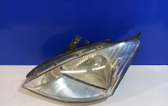 Ford Focus Headlight/headlamp XS4XI3006 XS4XI3006AD