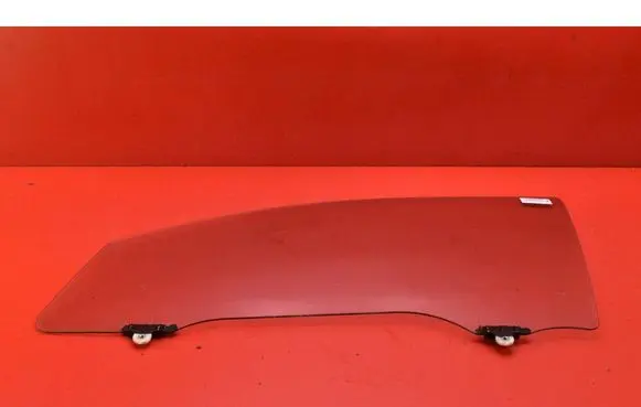 Volkswagen Golf V Front door window glass four-door 